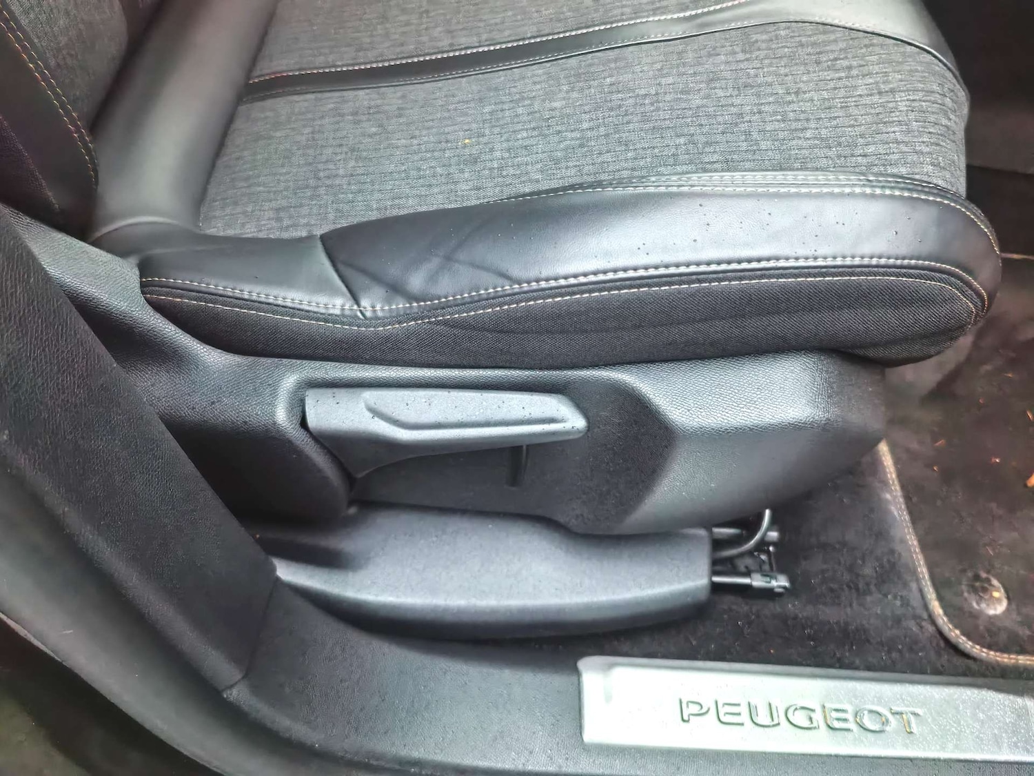 Used Peugeot 3008 2018 for sale - 76837448: Photo 25