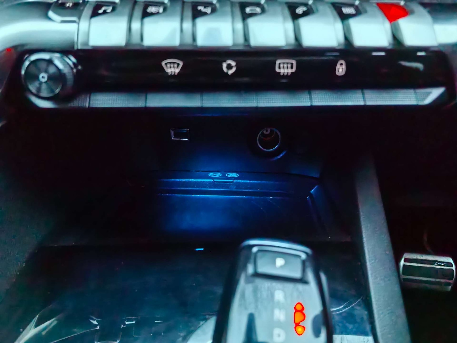 Used Peugeot 3008 2018 for sale - 76837448: Photo 26