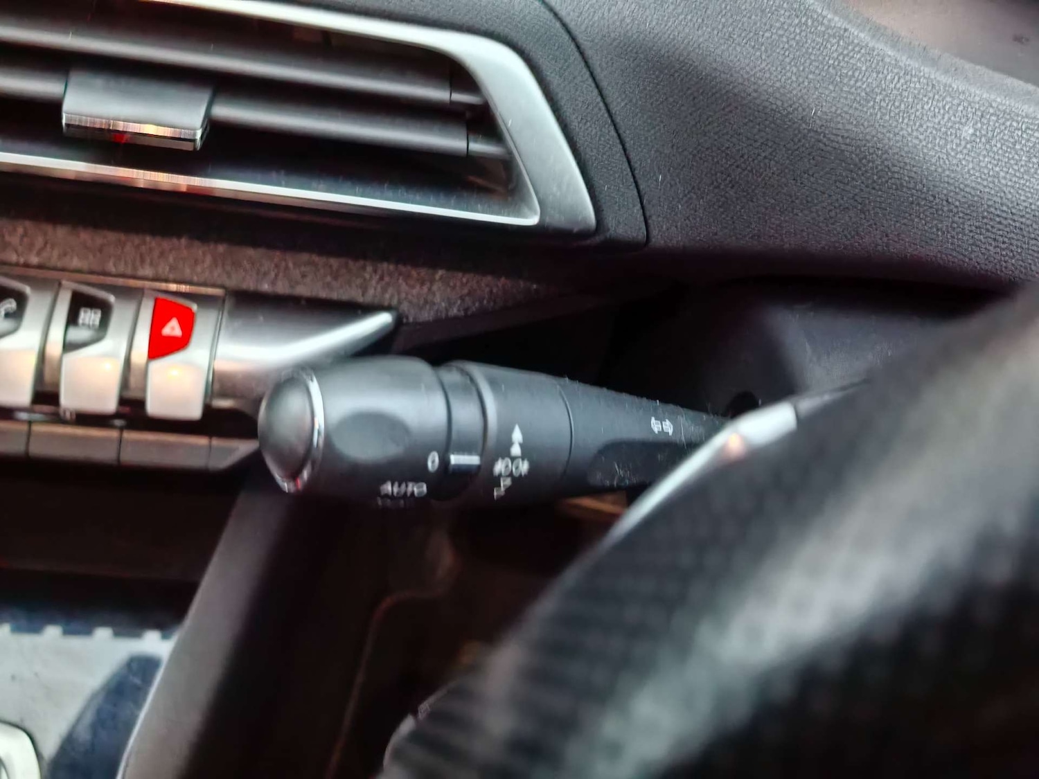 Used Peugeot 3008 2018 for sale - 76837448: Photo 27