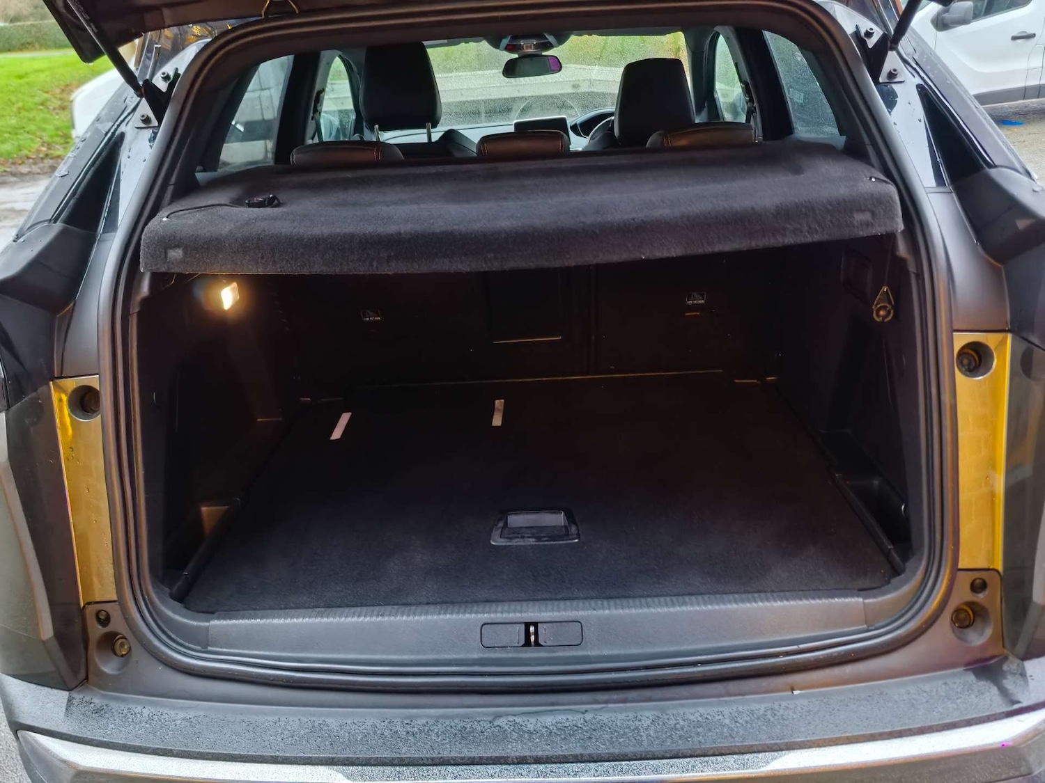 Used Peugeot 3008 2018 for sale - 76837448: Photo 34