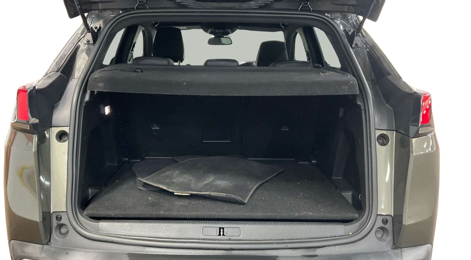 Used Peugeot 3008 2018 for sale - 76837448: Photo 9