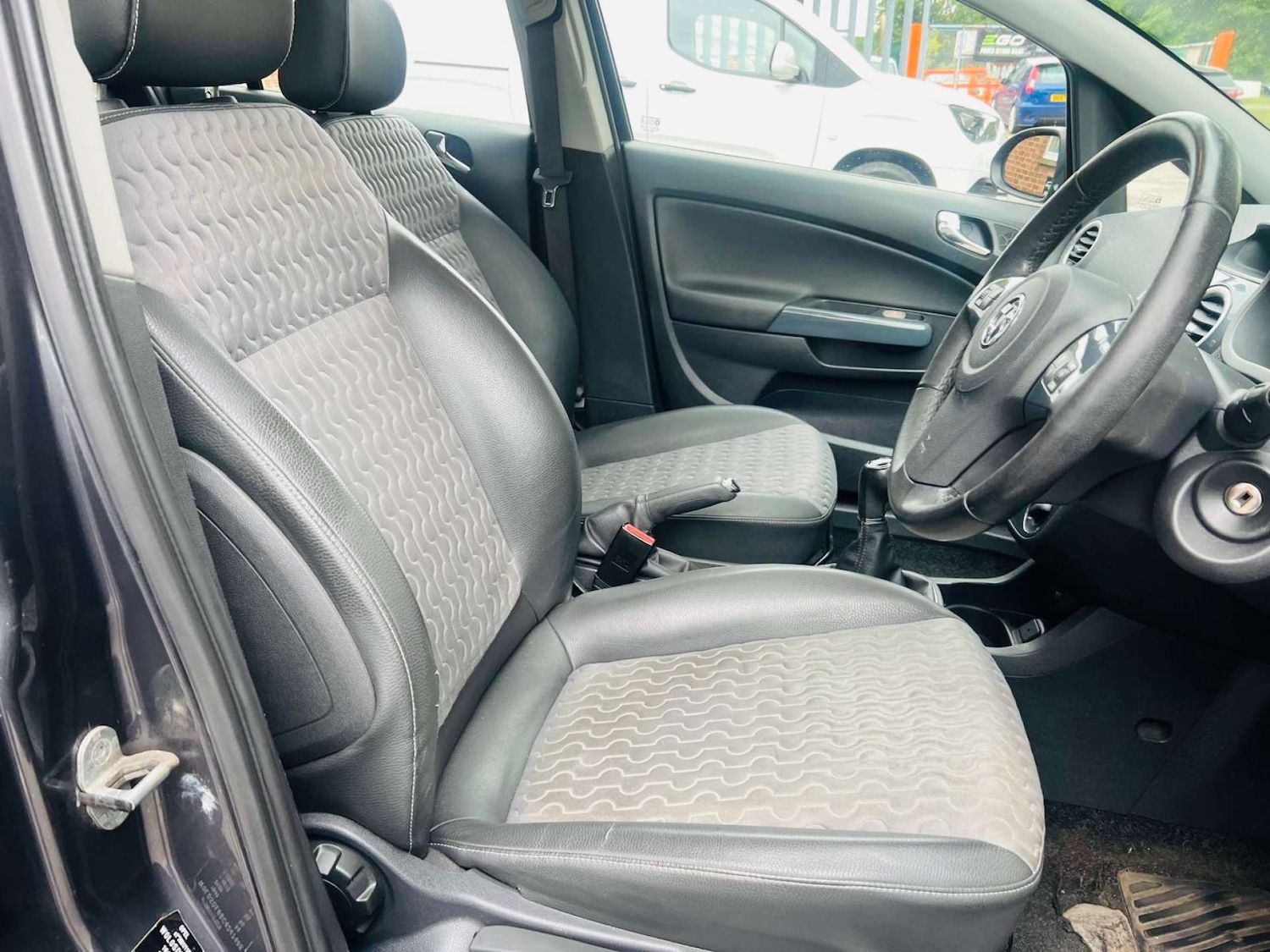 Used Vauxhall Corsa 2012 for sale - 76278510: Photo 9