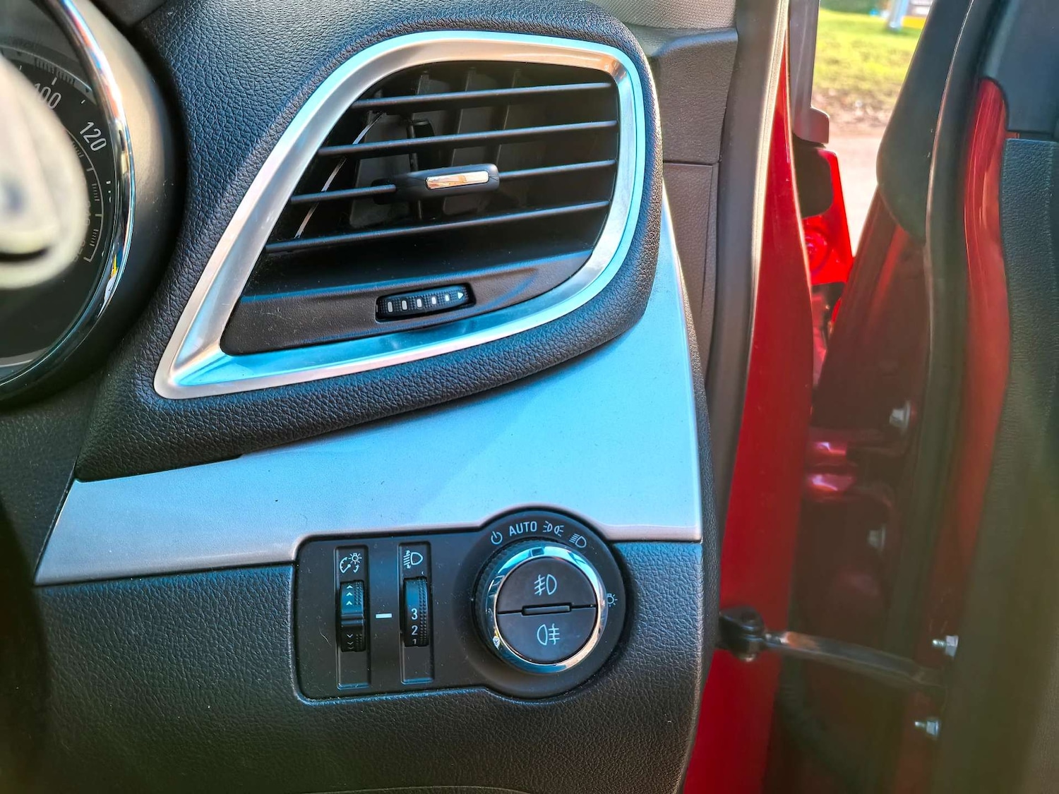 Used Vauxhall Mokka 2015 for sale - 76693609: Photo 31