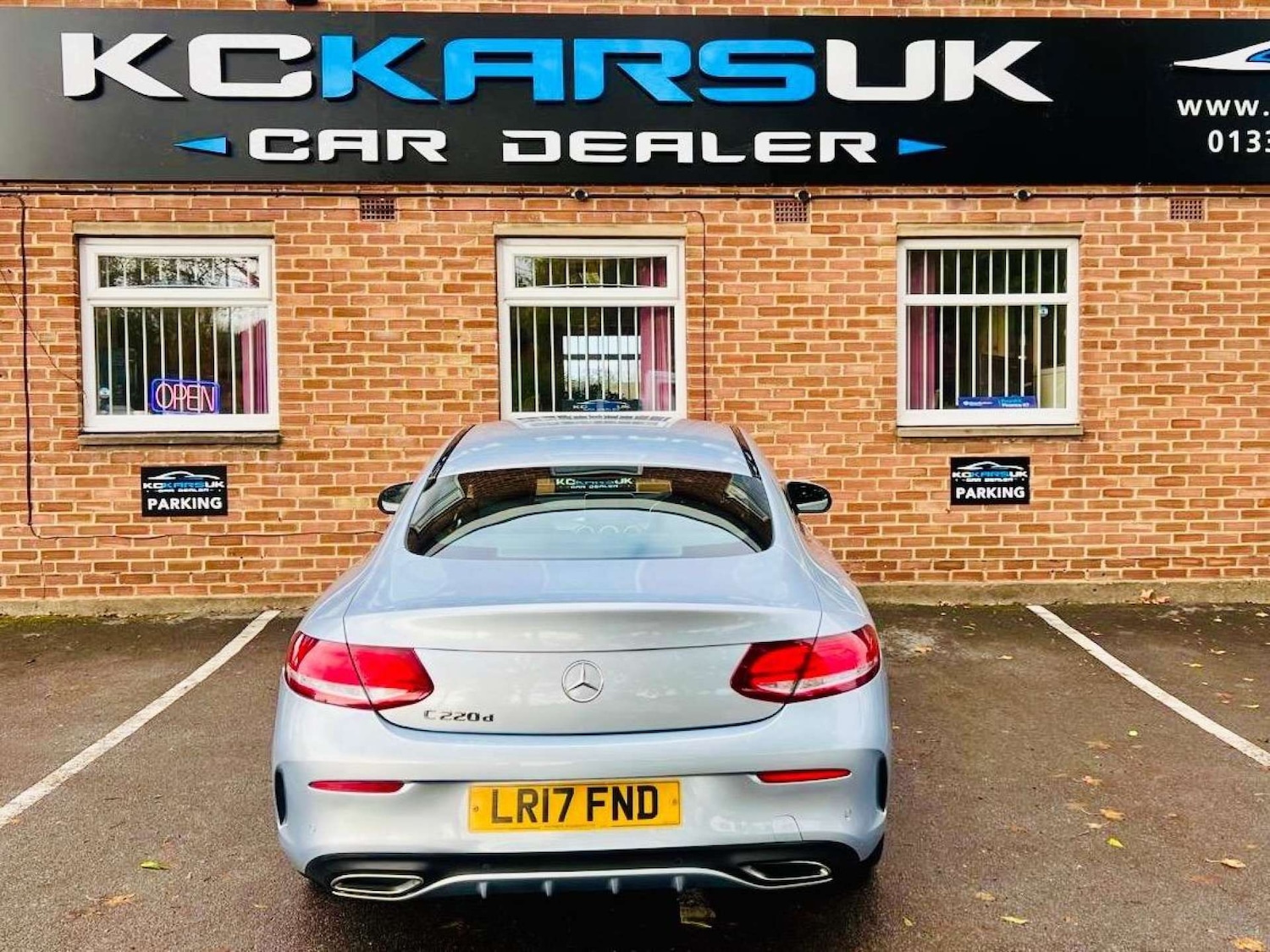 Used Mercedes-Benz C Class 2017 for sale - 76600652: Photo 2