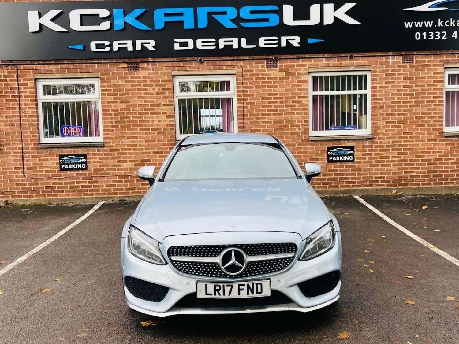 Used Mercedes-Benz C Class 2017 for sale - 76600652: Photo 3