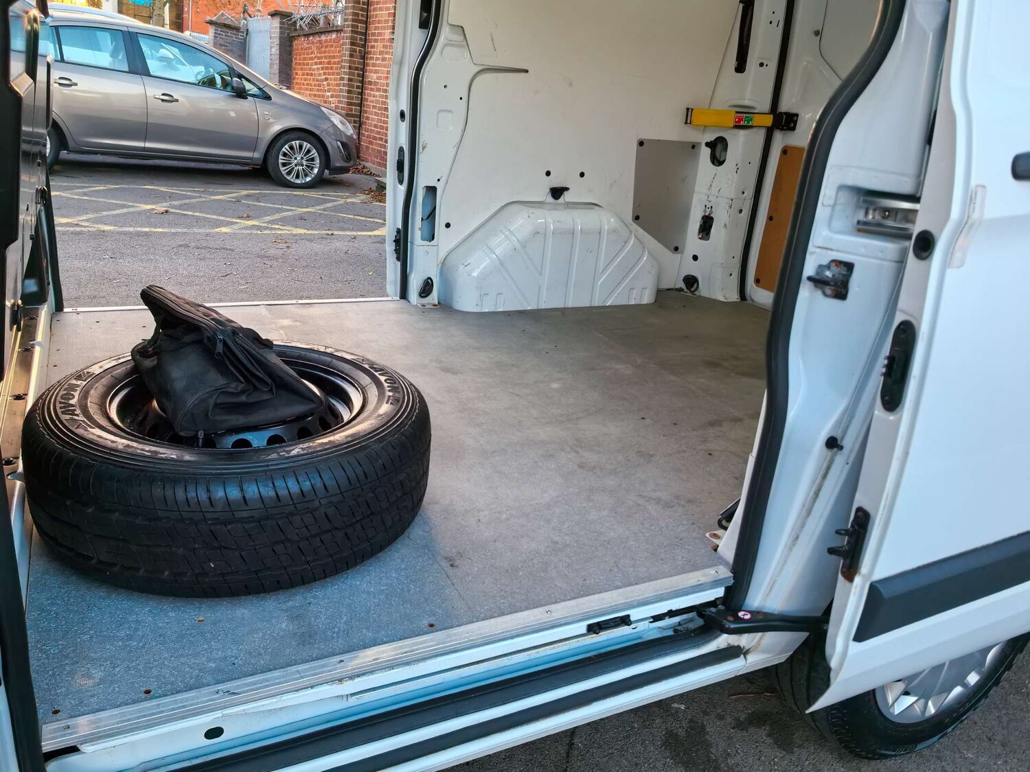 Used Ford Transit Custom 2015 for sale - 77571328: Photo 13