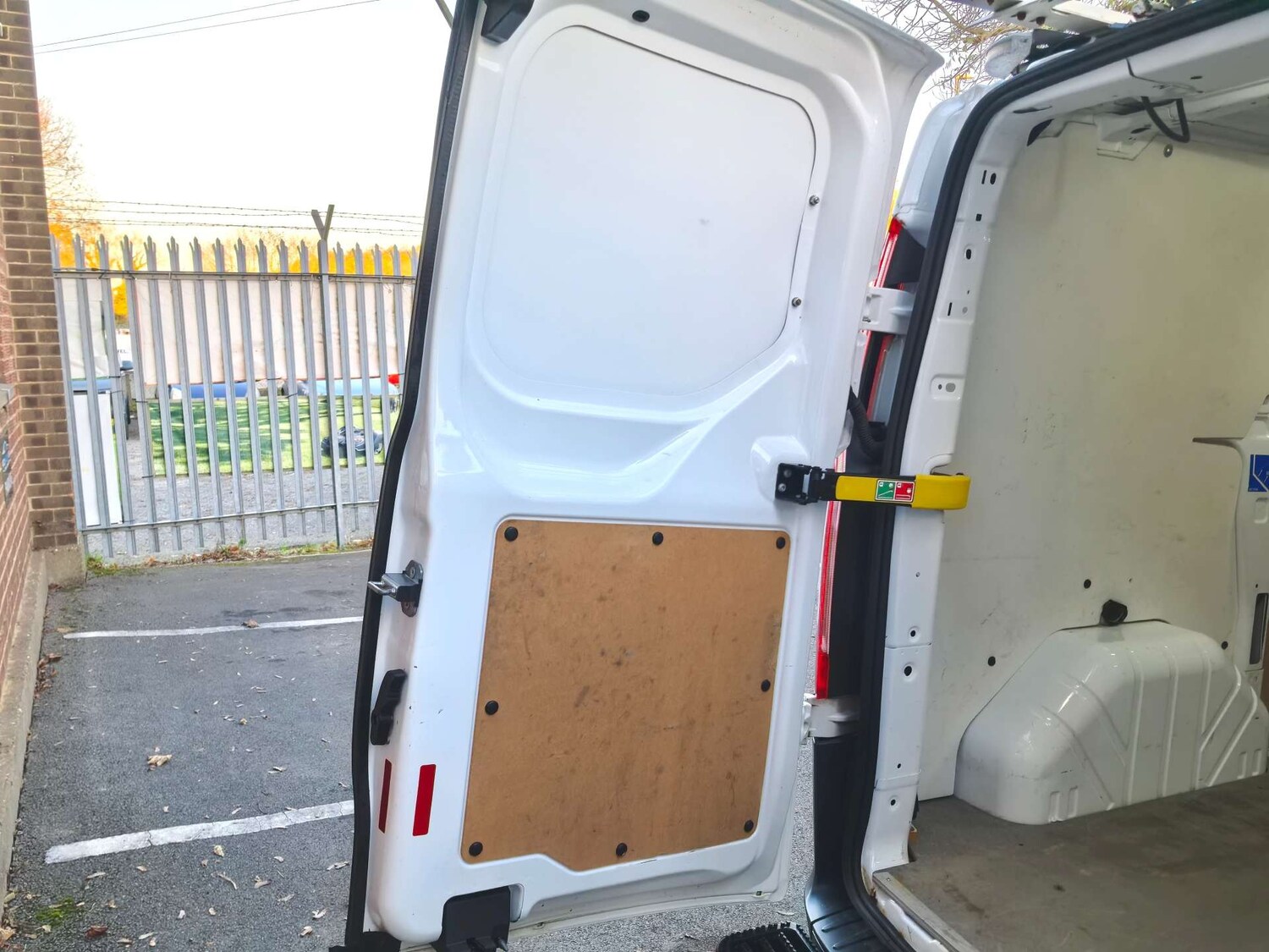 Used Ford Transit Custom 2015 for sale - 77571328: Photo 31