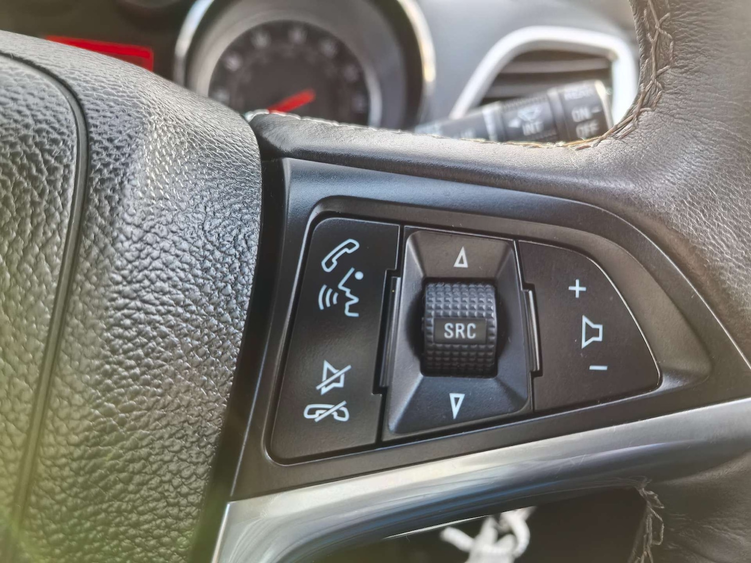 Used Vauxhall Mokka 2015 for sale - 76569727: Photo 51