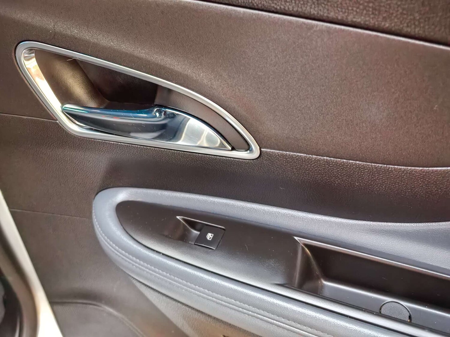 Used Vauxhall Mokka 2015 for sale - 76569727: Photo 79