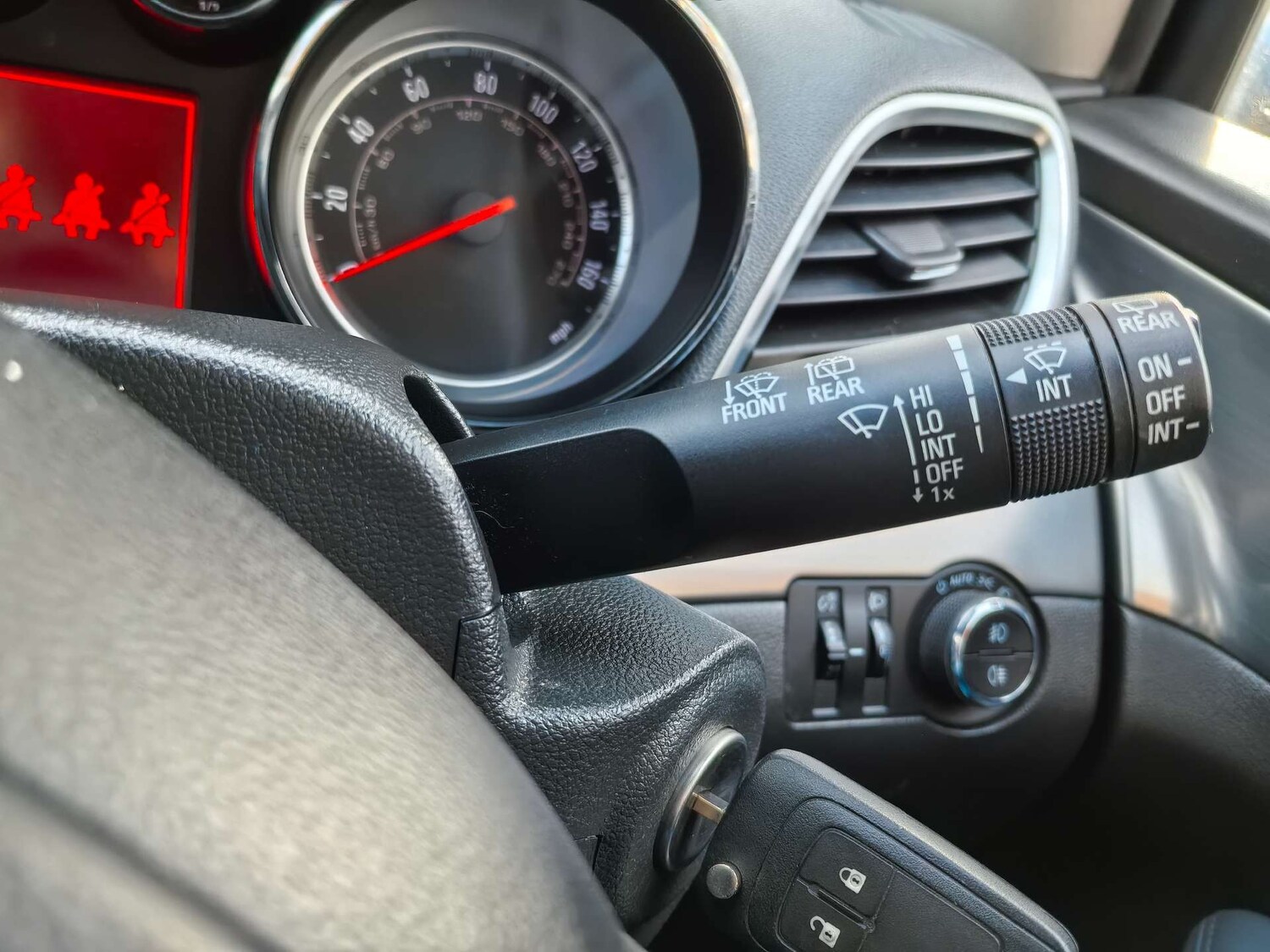 Used Vauxhall Mokka 2015 for sale - 76569727: Photo 84