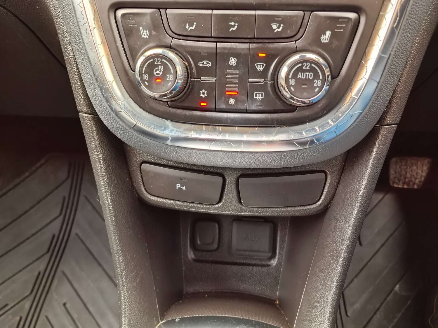 Used Vauxhall Mokka 2015 for sale - 76569727: Photo 85