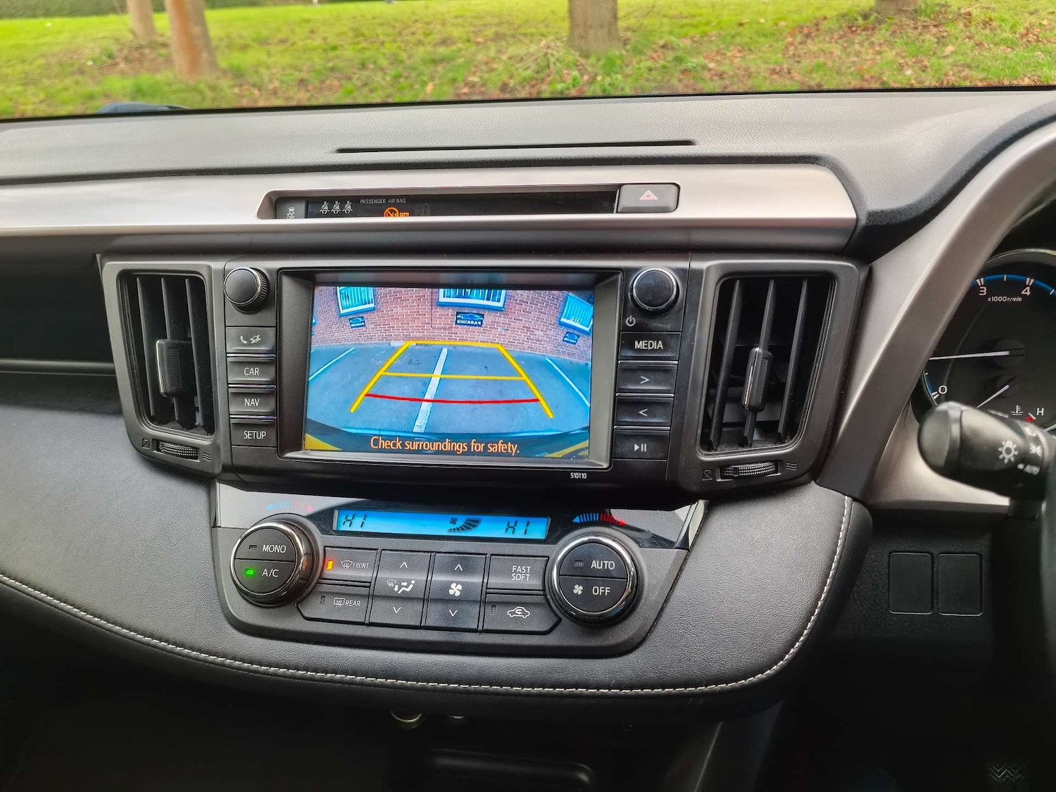 Used Toyota RAV4 2016 for sale - 76941055: Photo 14