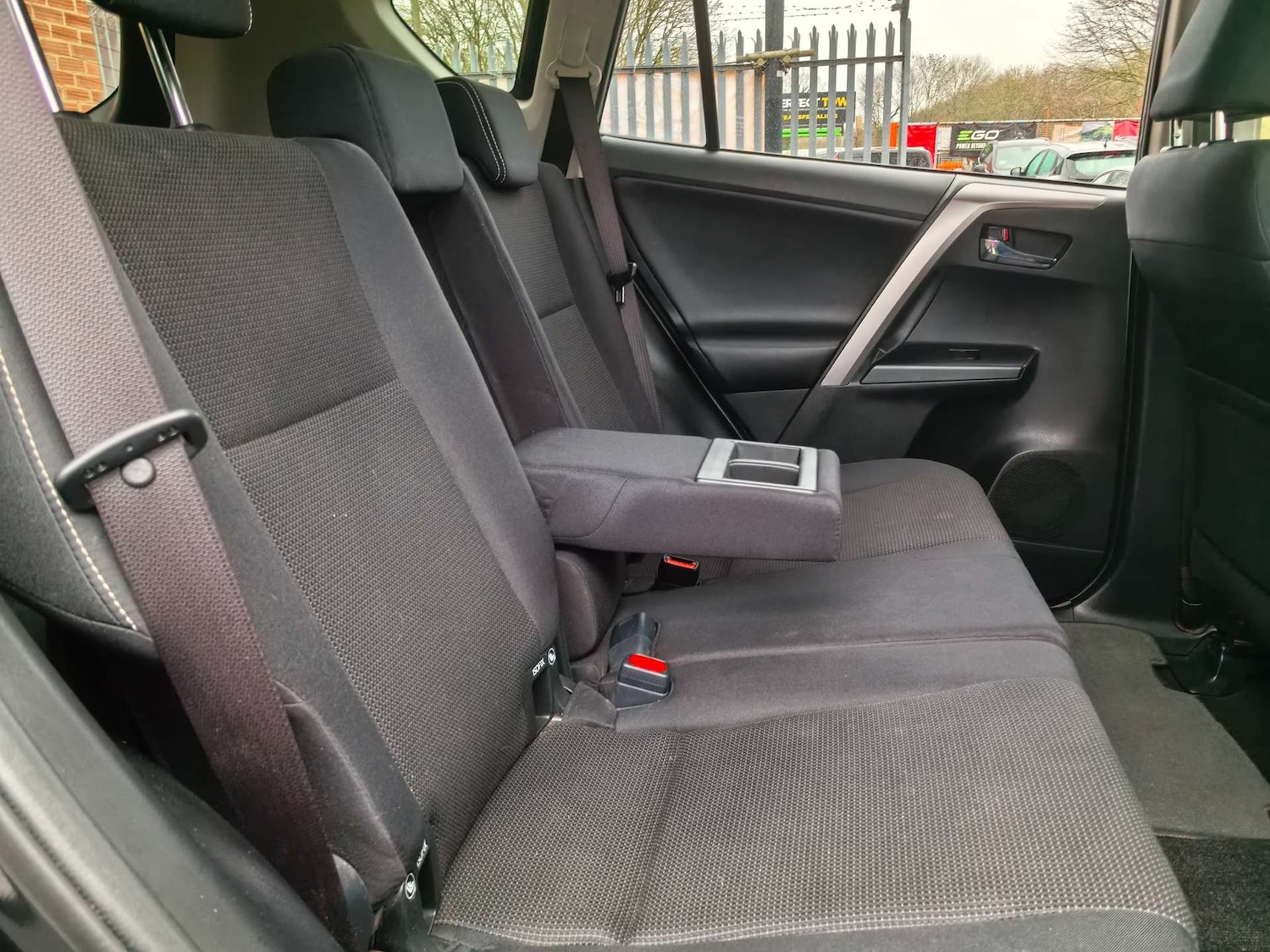 Used Toyota RAV4 2016 for sale - 76941055: Photo 21