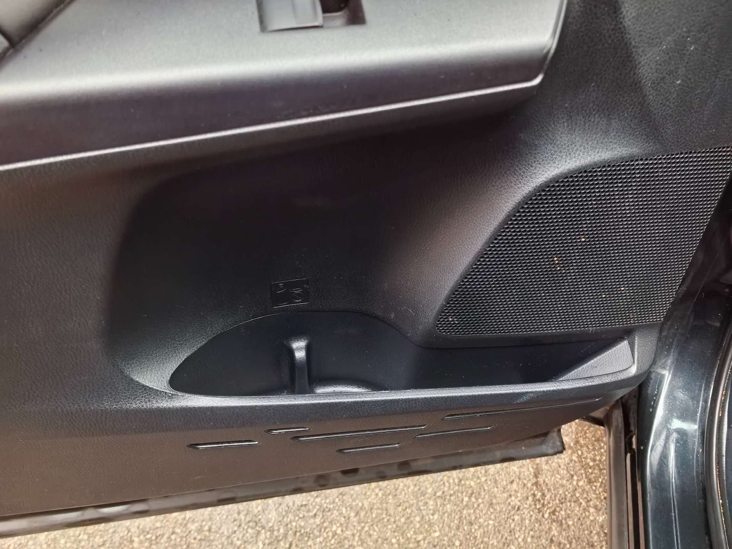 Used Toyota RAV4 2016 for sale - 76941055: Photo 22