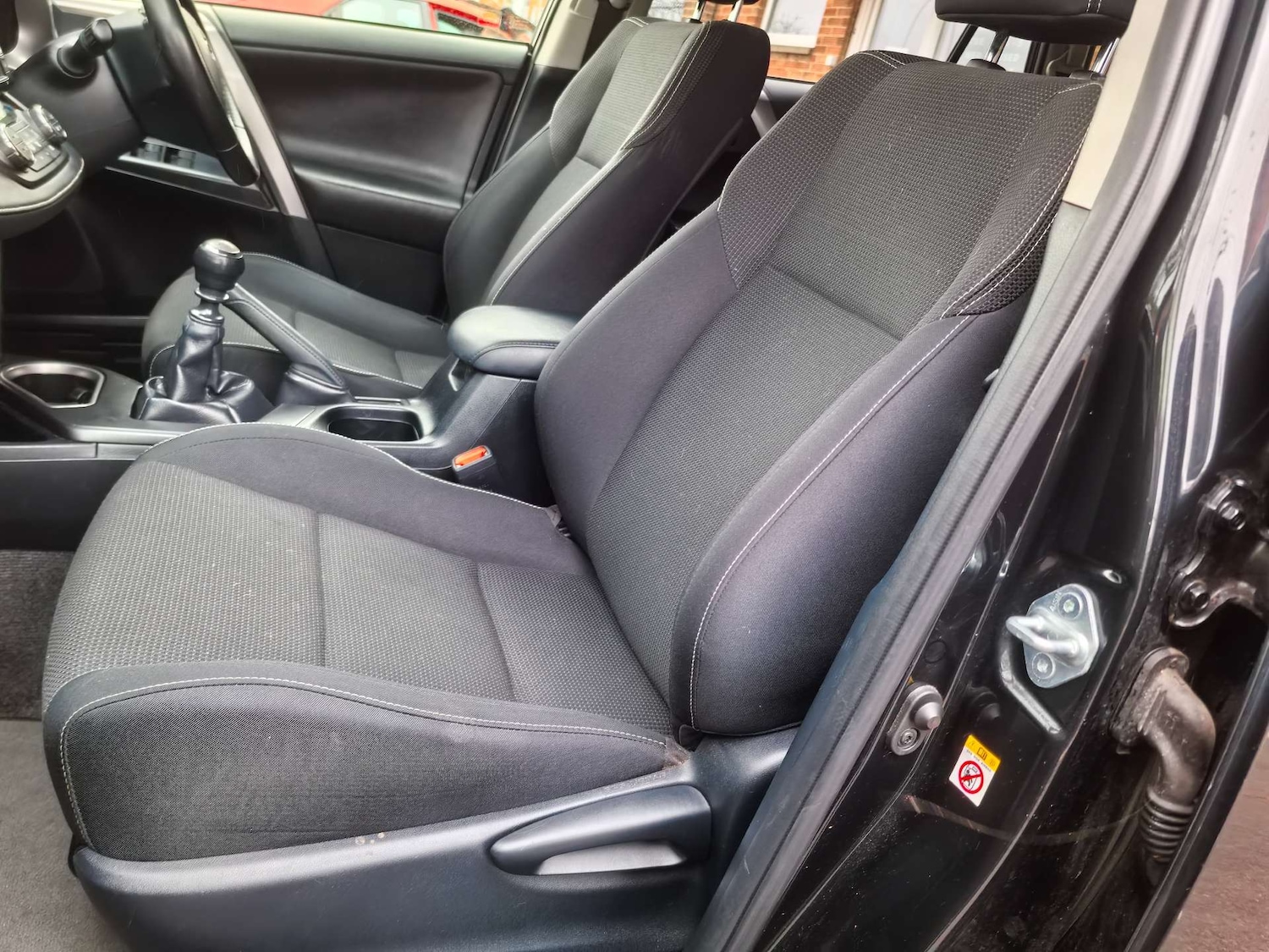 Used Toyota RAV4 2016 for sale - 76941055: Photo 26