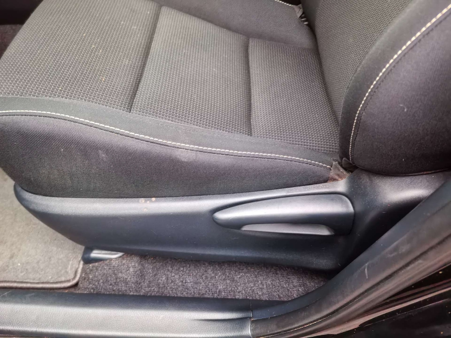 Used Toyota RAV4 2016 for sale - 76941055: Photo 27