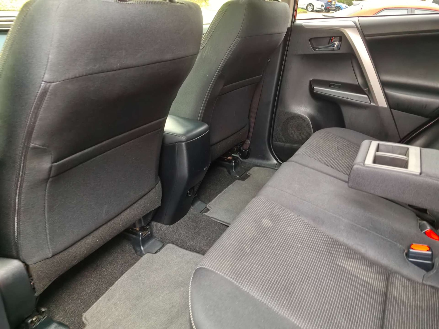 Used Toyota RAV4 2016 for sale - 76941055: Photo 29