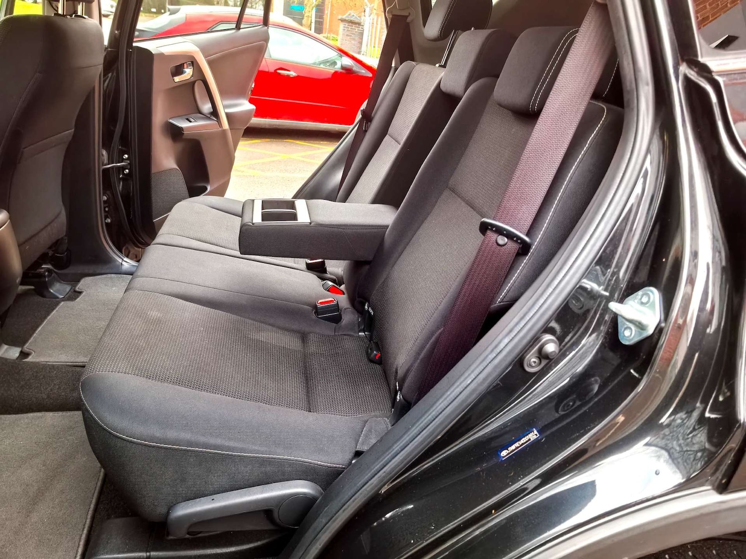 Used Toyota RAV4 2016 for sale - 76941055: Photo 31