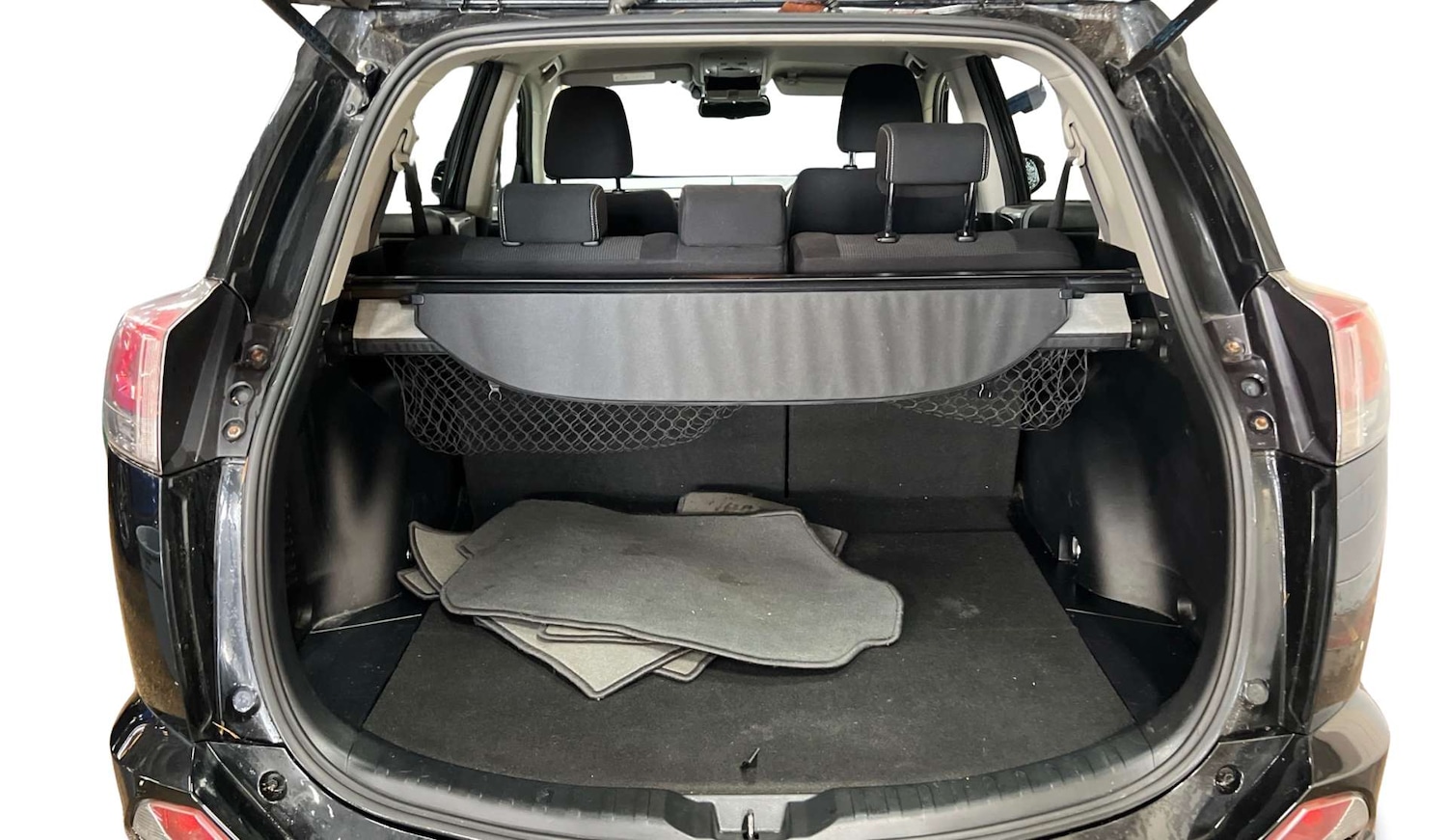 Used Toyota RAV4 2016 for sale - 76941055: Photo 7