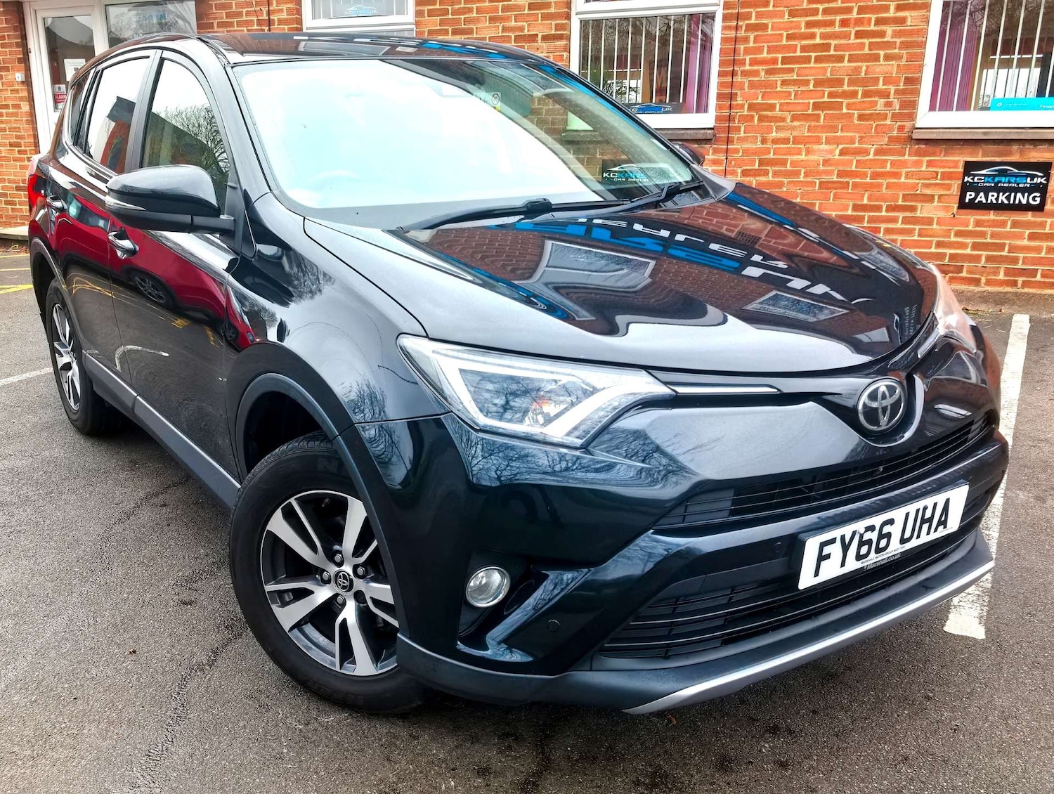 Used Toyota RAV4 2016 for sale - 76941055: Photo 77