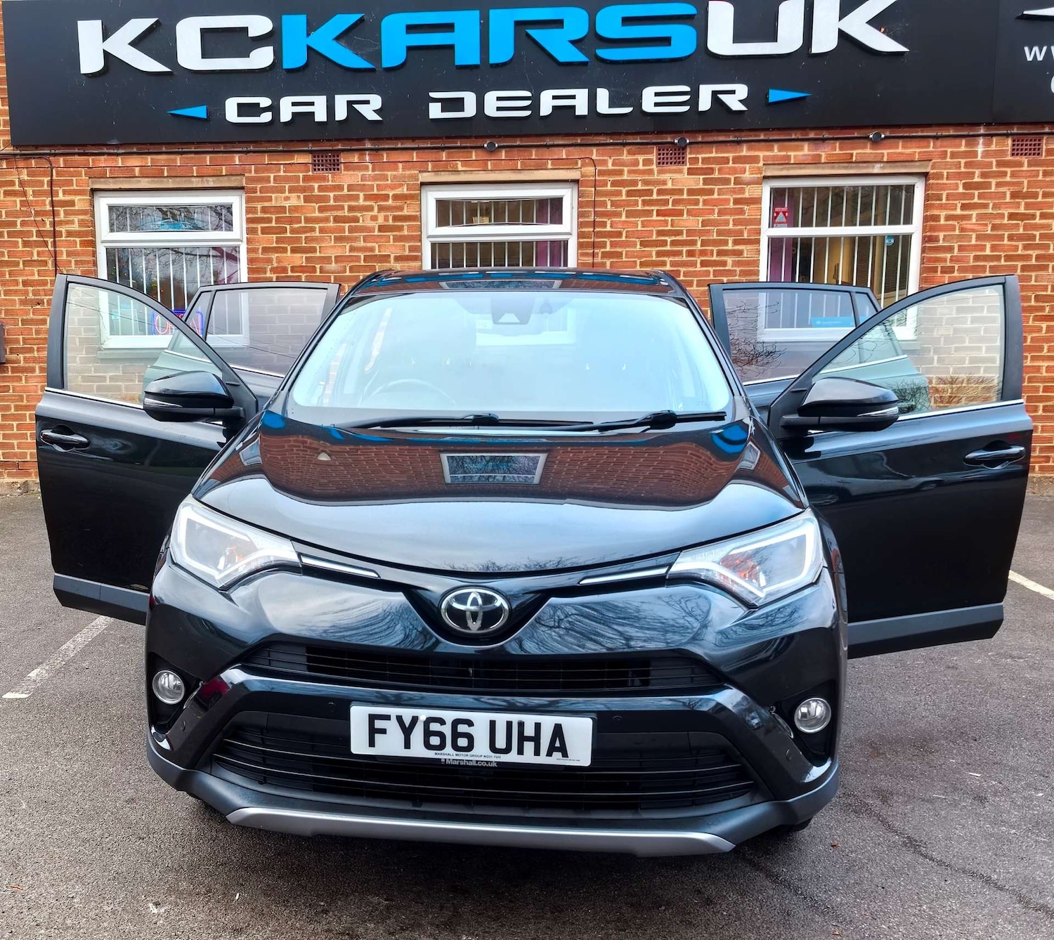 Used Toyota RAV4 2016 for sale - 76941055: Photo 81