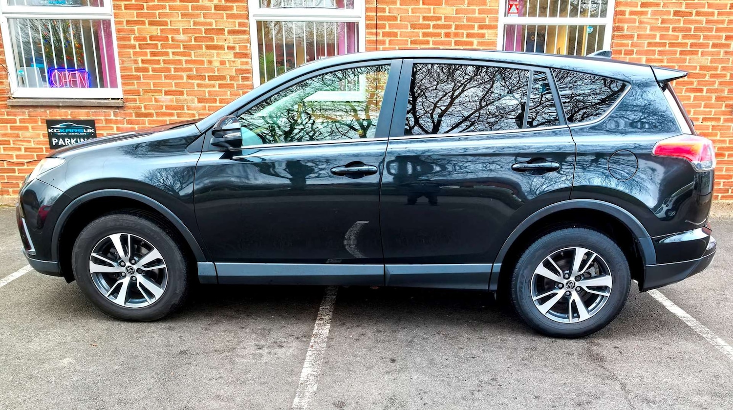 Used Toyota RAV4 2016 for sale - 76941055: Photo 87