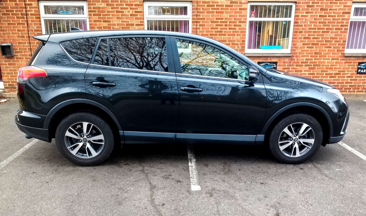 Used Toyota RAV4 2016 for sale - 76941055: Photo 97