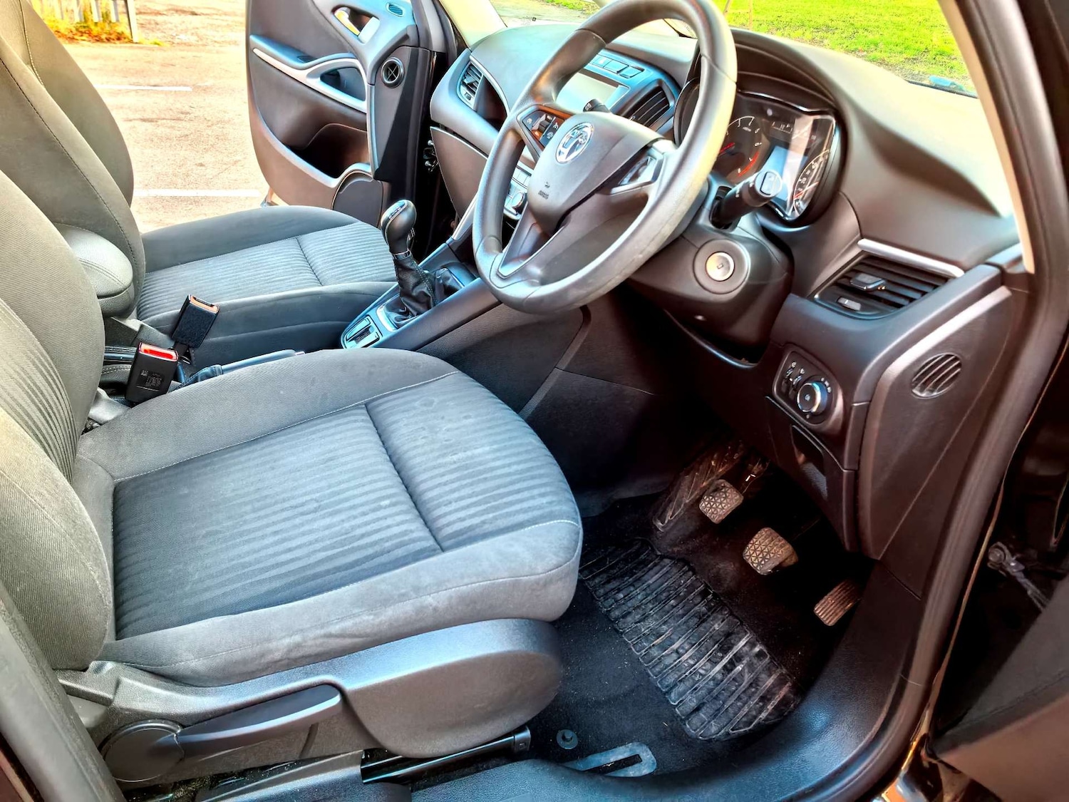 Used Vauxhall Zafira Tourer 2017 for sale - 77053040: Photo 12