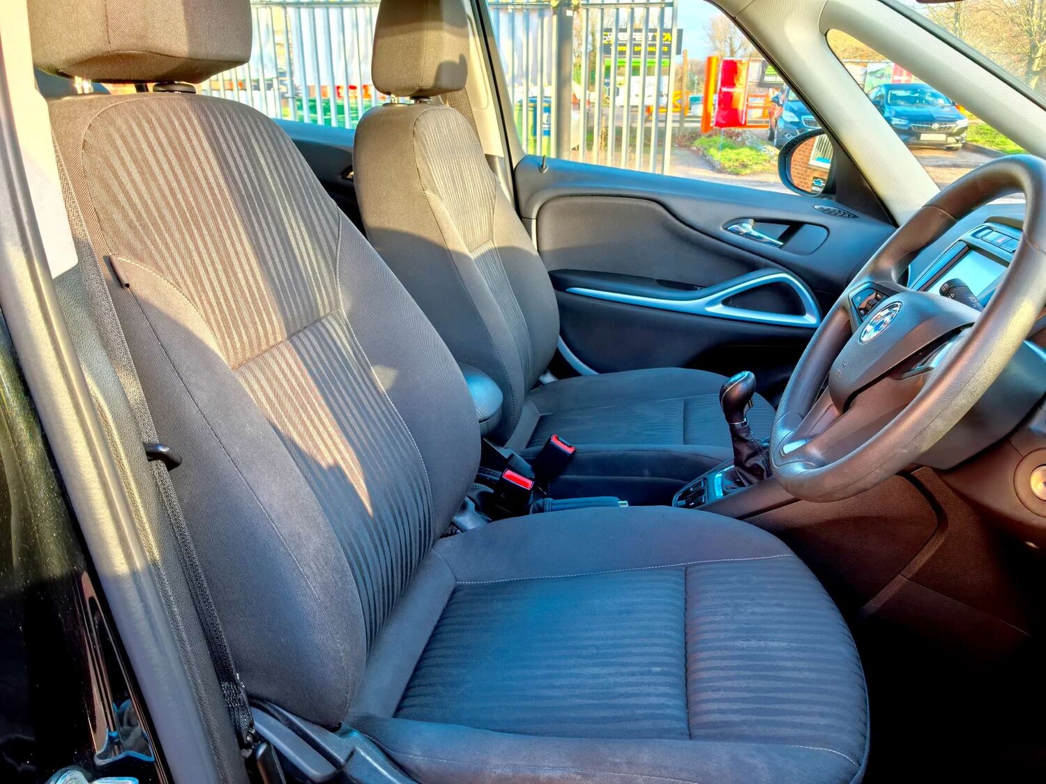 Used Vauxhall Zafira Tourer 2017 for sale - 77053040: Photo 64