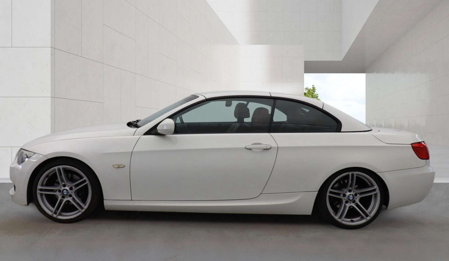 Used BMW 3 Series 2011 for sale - 78139643: Photo 5