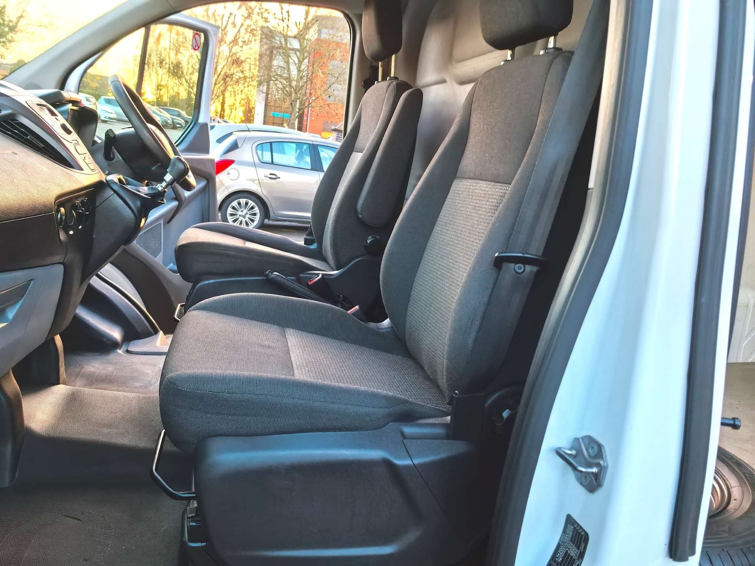 Used Ford Transit Custom 2015 for sale - 76517540: Photo 23