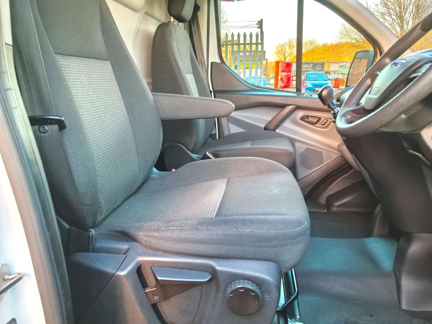 Used Ford Transit Custom 2015 for sale - 76517540: Photo 27