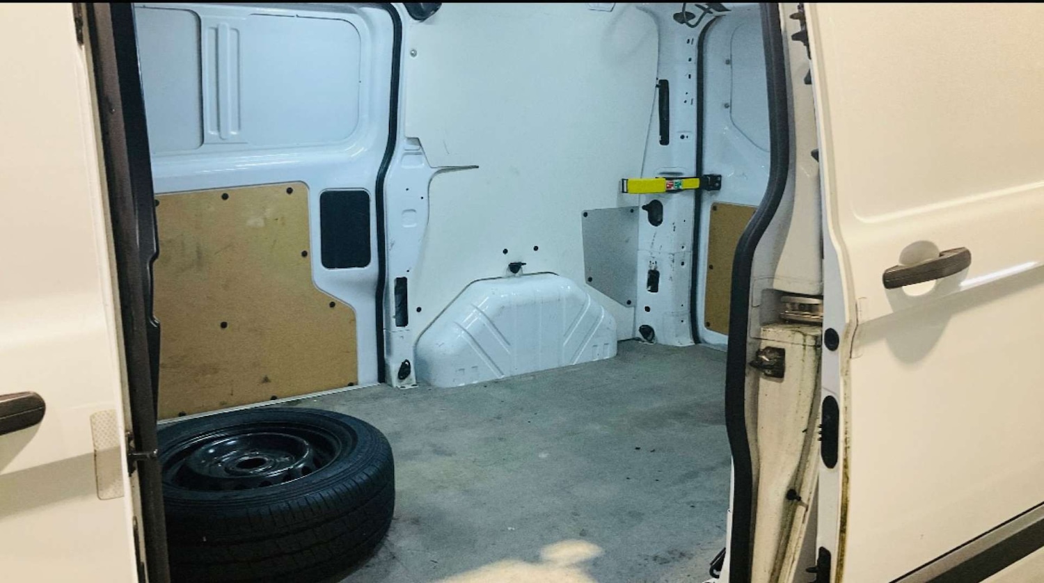 Used Ford Transit Custom 2015 for sale - 76517540: Photo 9