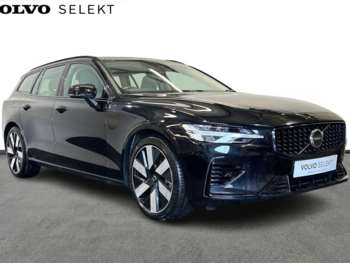 2025 (25) - Plus, T6 AWD Plug-in hybrid, Electric/Petrol, Dark 5-Door