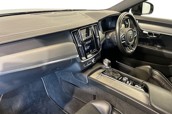 Used Volvo V90 2020 for sale - 75327534: Photo 2