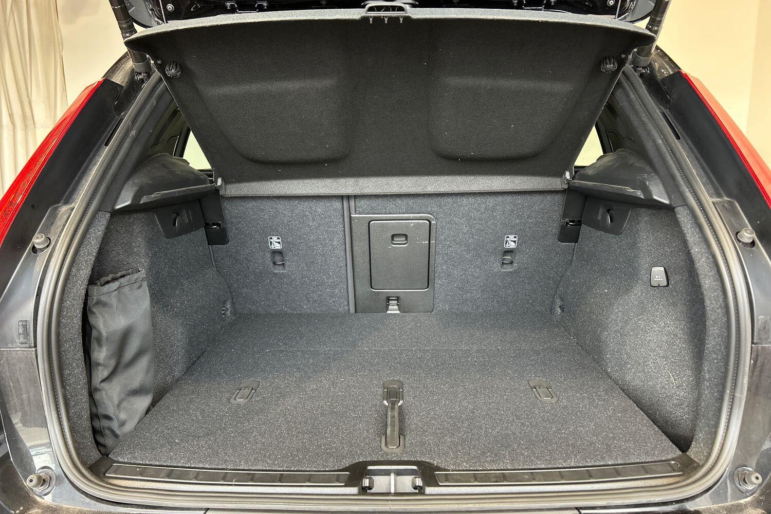 Used Volvo XC40 2023 for sale - 75990246: Photo 9