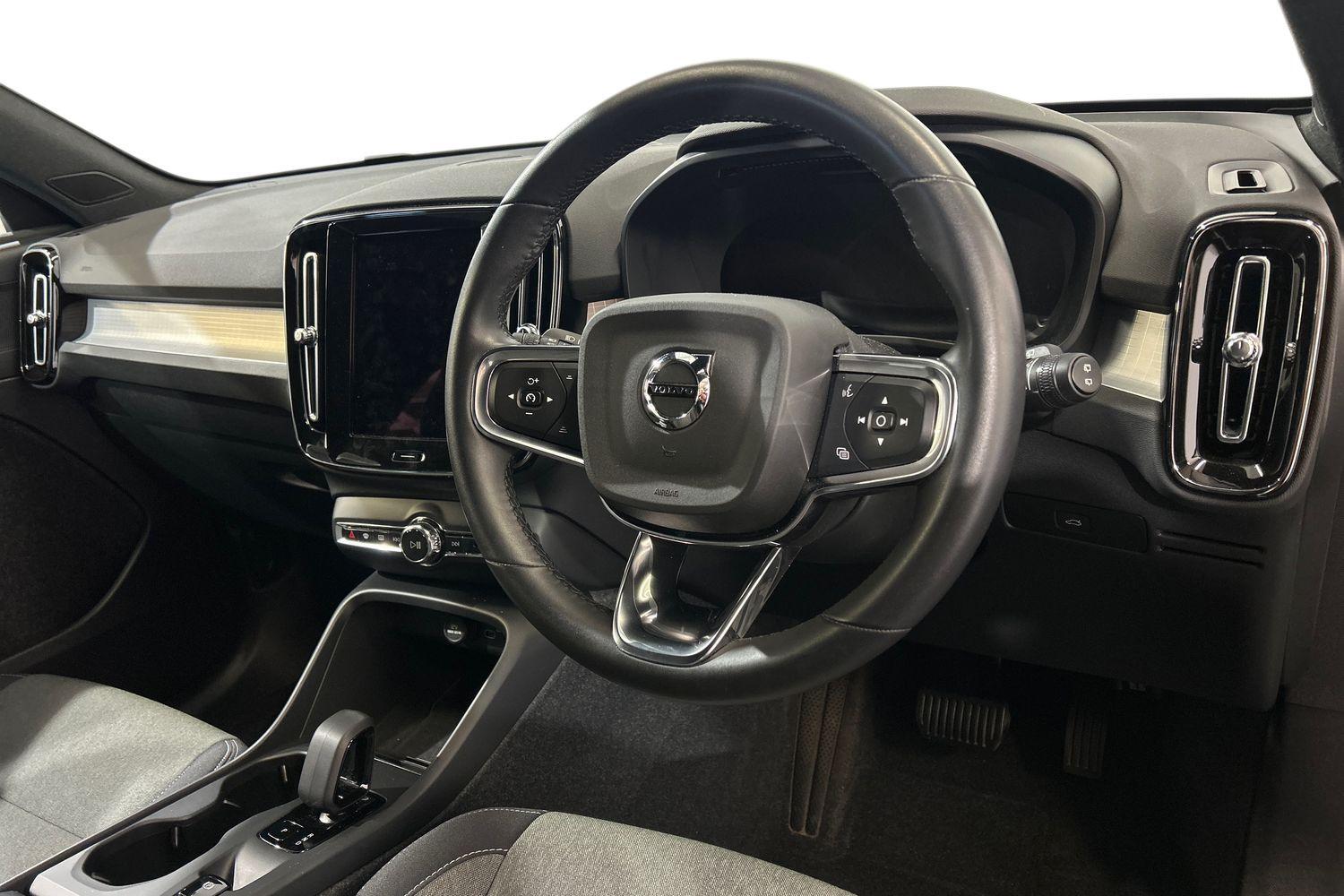Used Volvo XC40 2023 for sale - 76042379: Photo 11