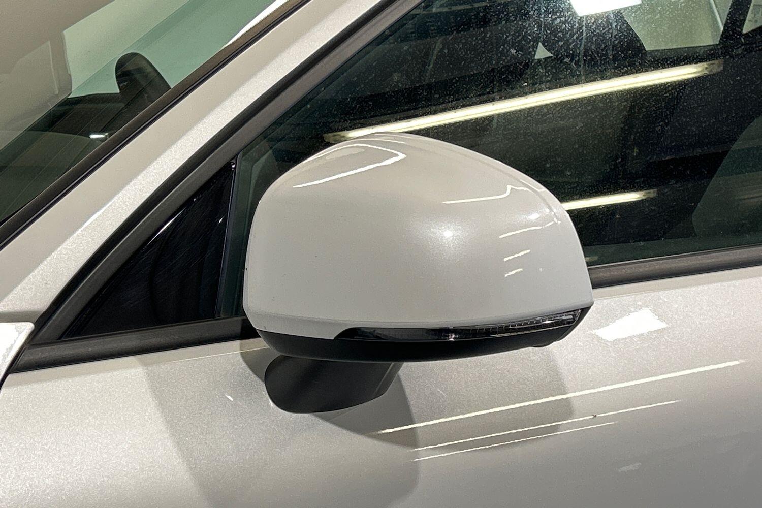 Used Volvo XC40 2023 for sale - 76042379: Photo 20