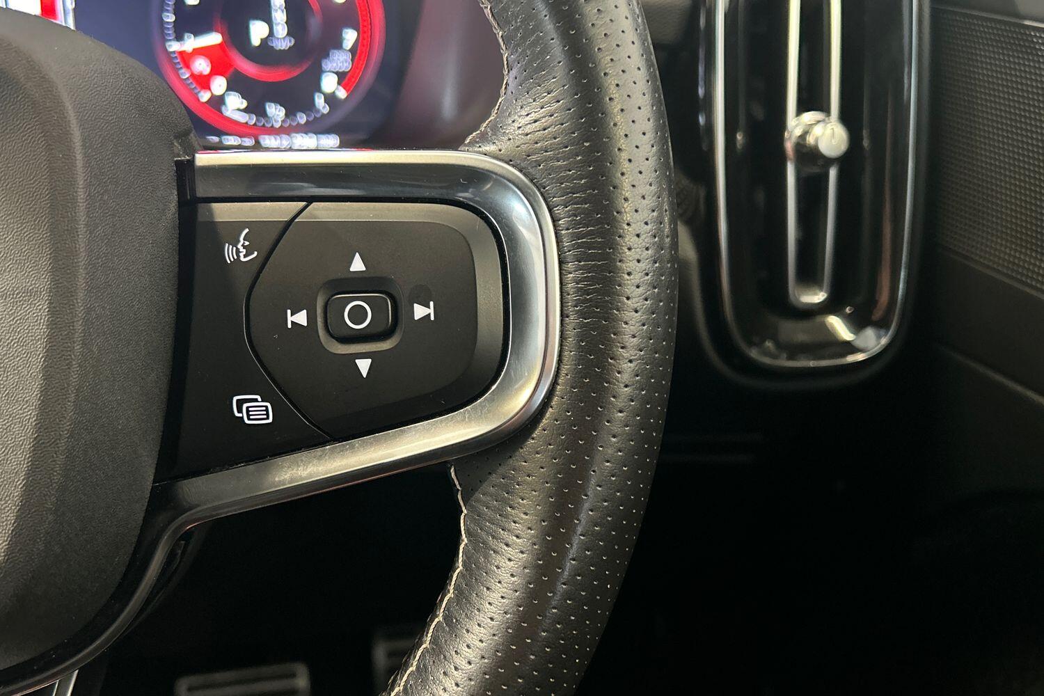 Used Volvo XC40 2021 for sale - 76031931: Photo 13