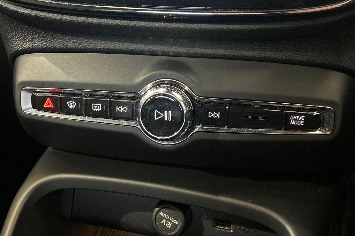 Used Volvo XC40 2021 for sale - 76031931: Photo 15