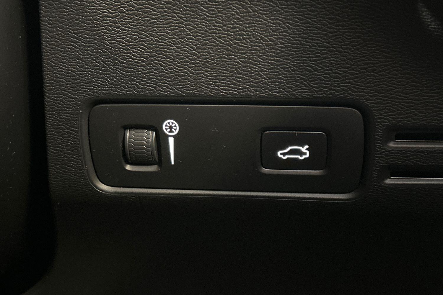Used Volvo XC40 2021 for sale - 76031931: Photo 25