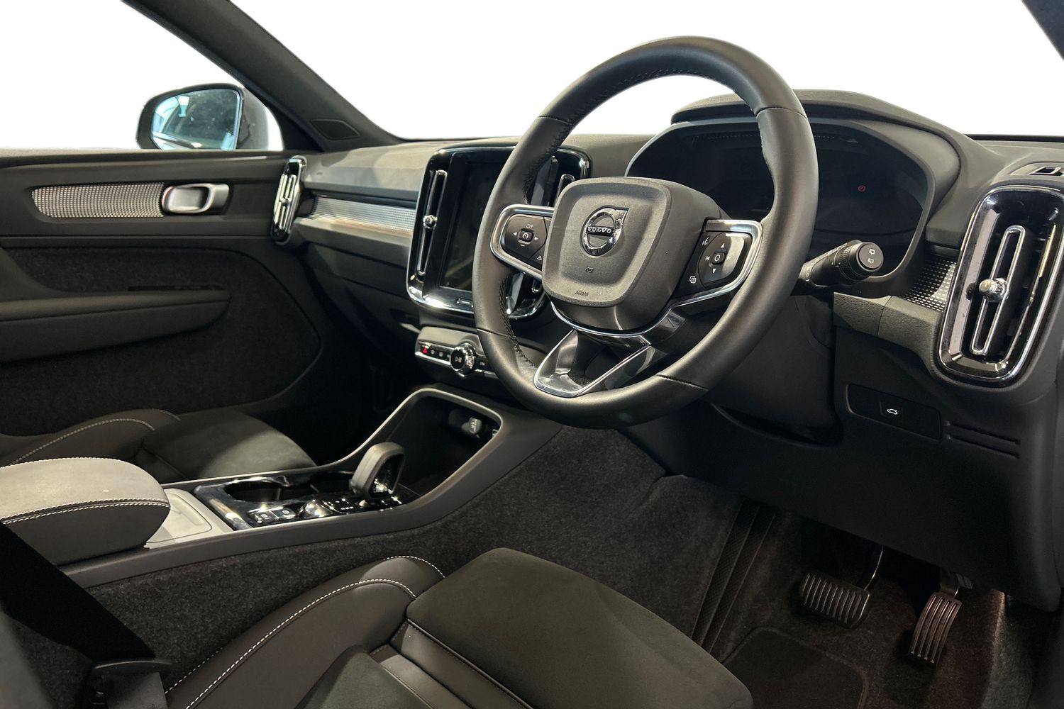 Used Volvo XC40 2025 for sale - 75990541: Photo 11