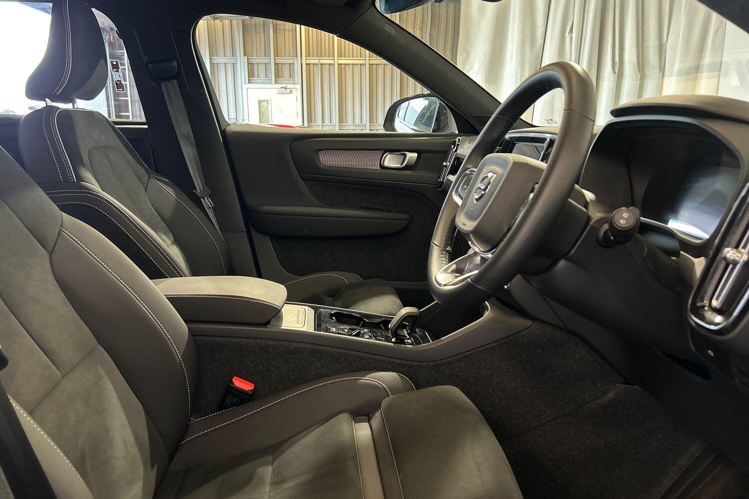 Used Volvo XC40 2025 for sale - 75990541: Photo 29