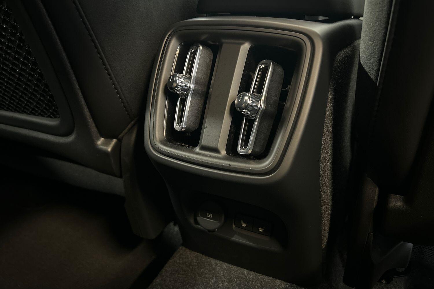Used Volvo XC40 2025 for sale - 75990541: Photo 30