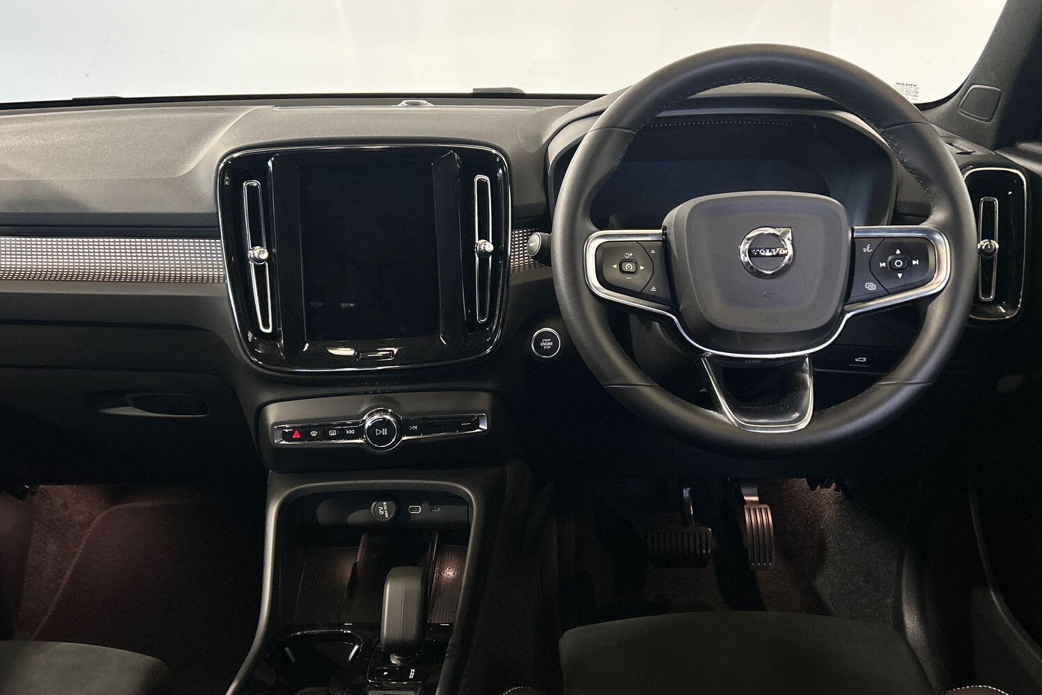 Used Volvo XC40 2025 for sale - 75990541: Photo 31