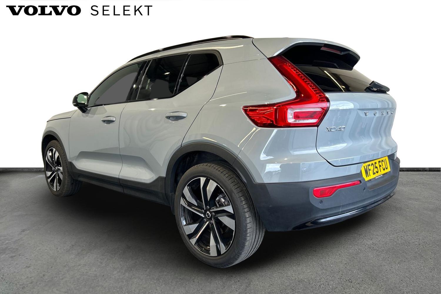 Used Volvo XC40 2025 for sale - 75990541: Photo 4