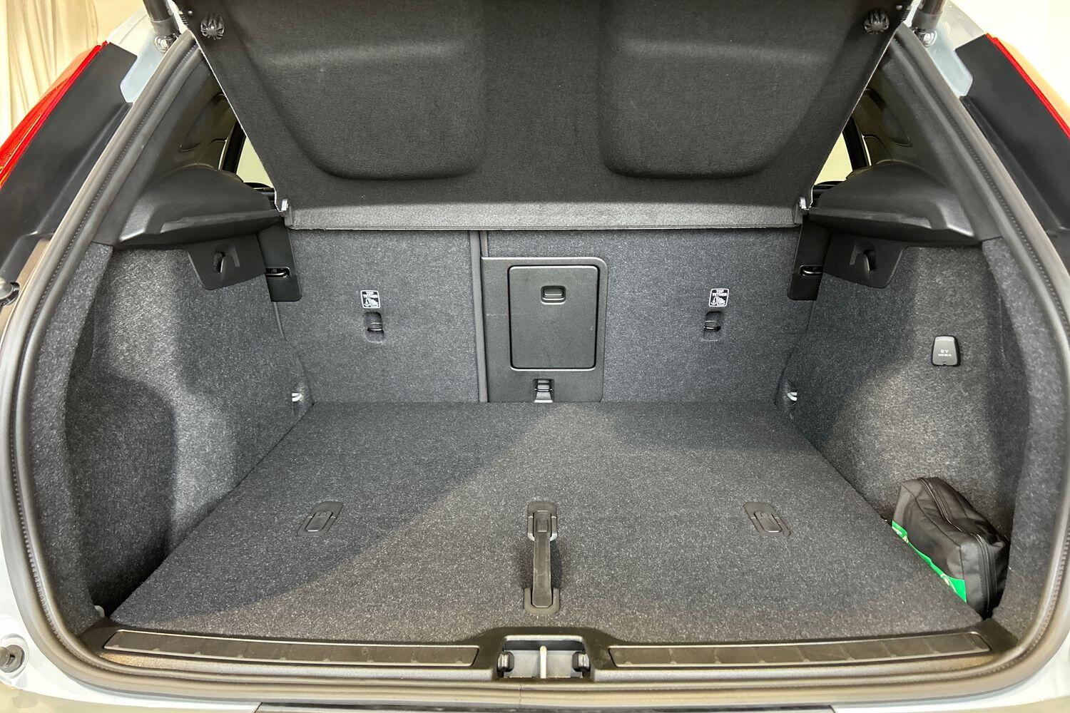 Used Volvo XC40 2025 for sale - 75990541: Photo 9