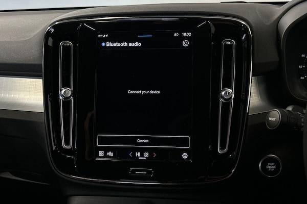 Used Volvo XC40 2022 for sale - 75646756: Photo 25