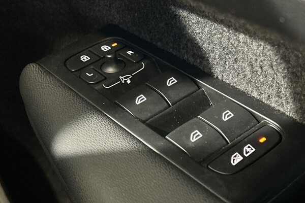Used Volvo XC40 2022 for sale - 75646756: Photo 29