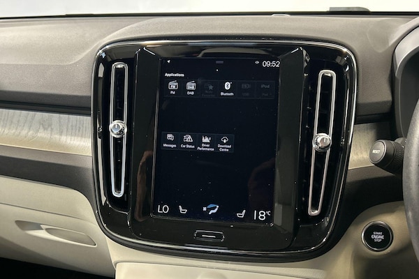Used Volvo XC40 2021 for sale - 76158725: Photo 25